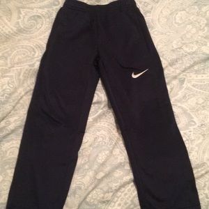 Nike boys size 5 (s) Dri-Fit fleece pants